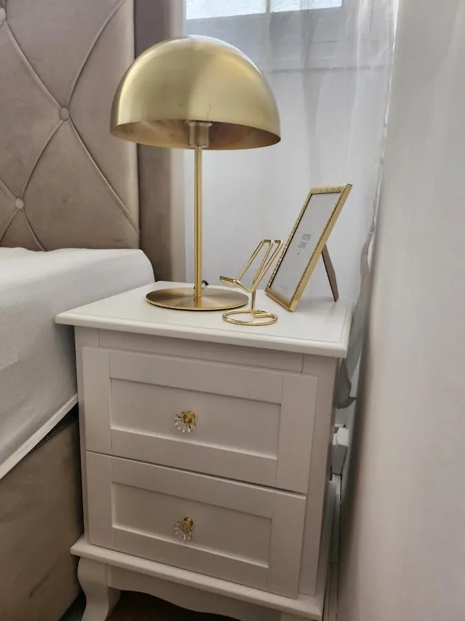 Apartment Sublime 2 Pieces Vue Incroyable Mer Et Tout Les Monuments De Marseille