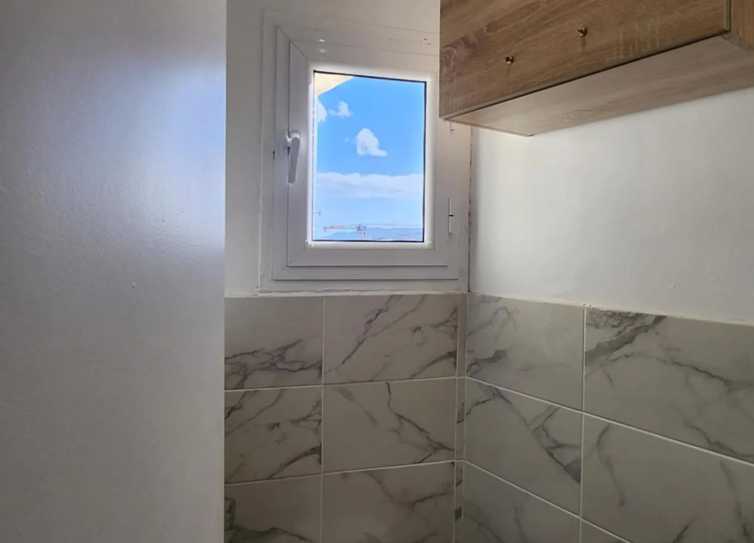 Apartment Sublime 2 Pieces Vue Incroyable Mer Et Tout Les Monuments De Marseille